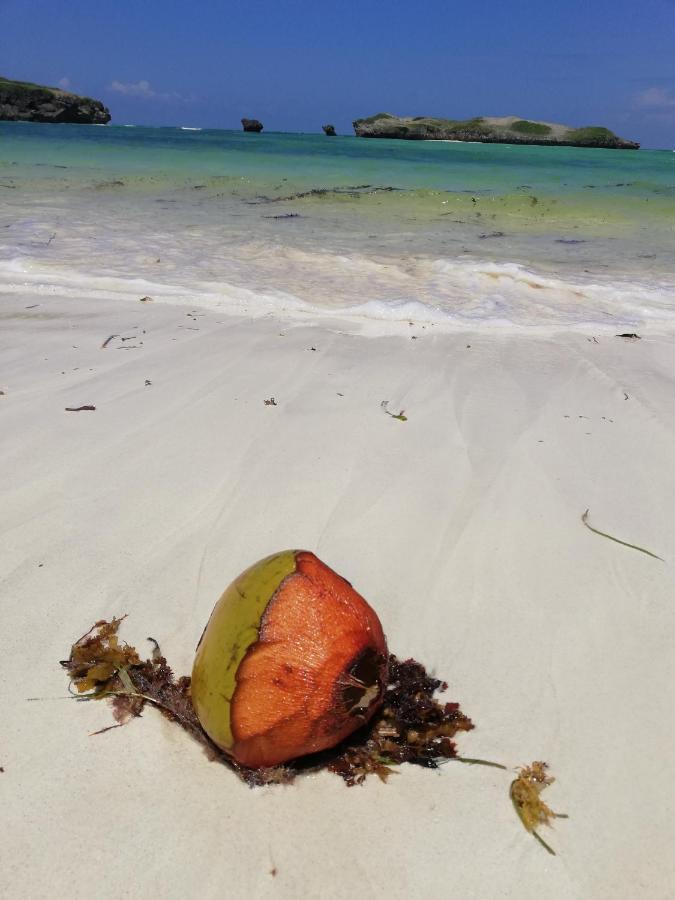 Chiky Villa Watamu Bagian luar foto